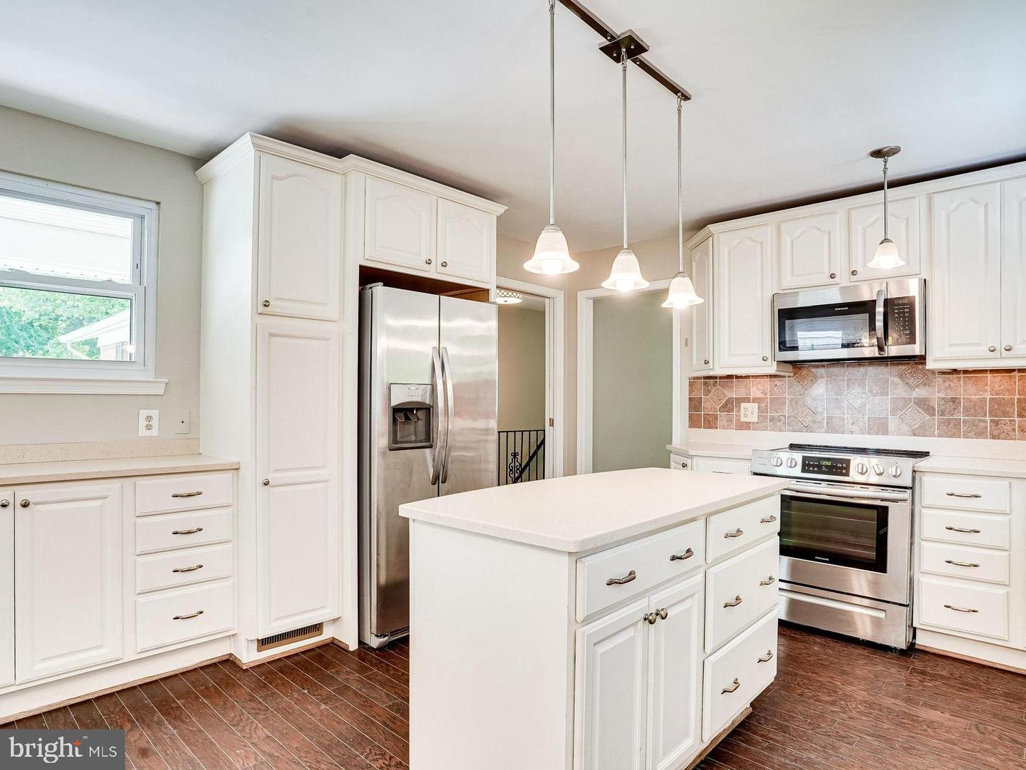 4939 GAINSBOROUGH DRIVE