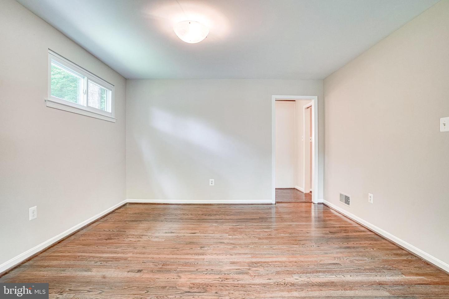 4939 GAINSBOROUGH DRIVE