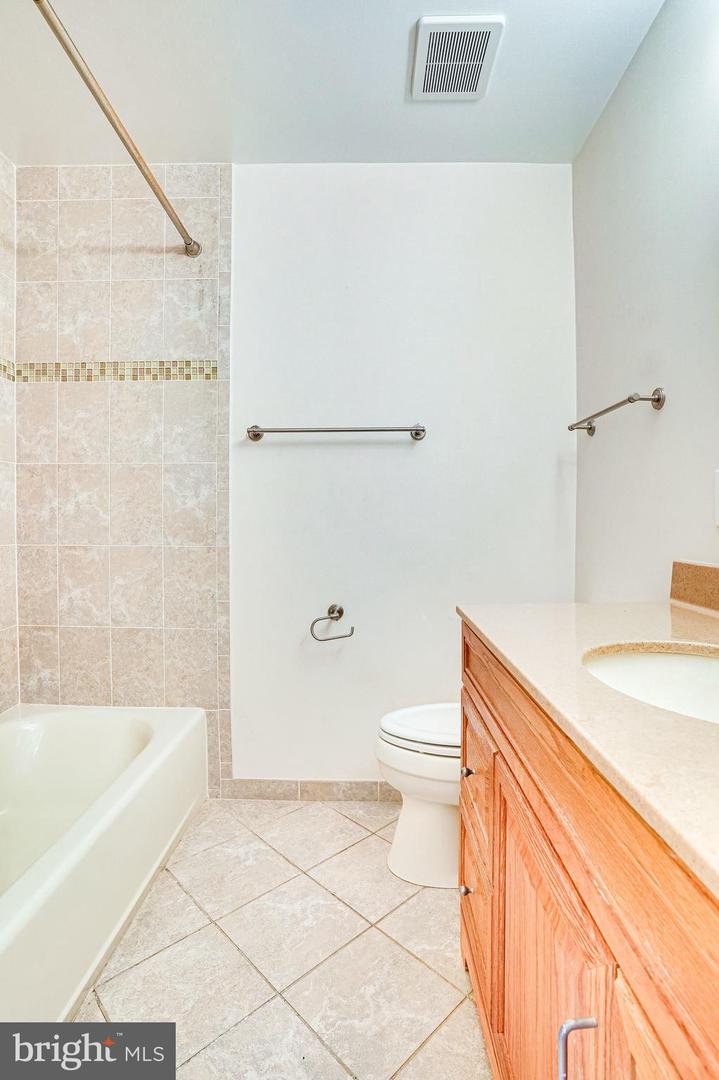 4939 GAINSBOROUGH DRIVE