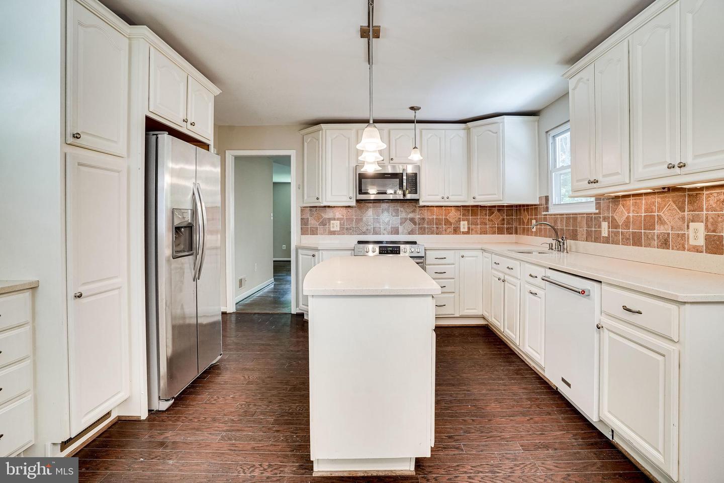4939 GAINSBOROUGH DRIVE