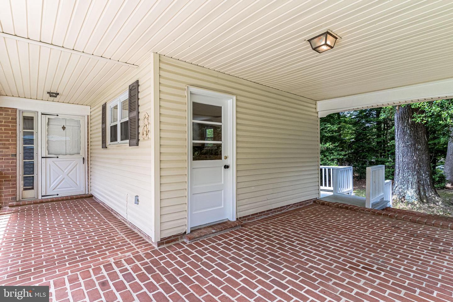 4939 GAINSBOROUGH DRIVE