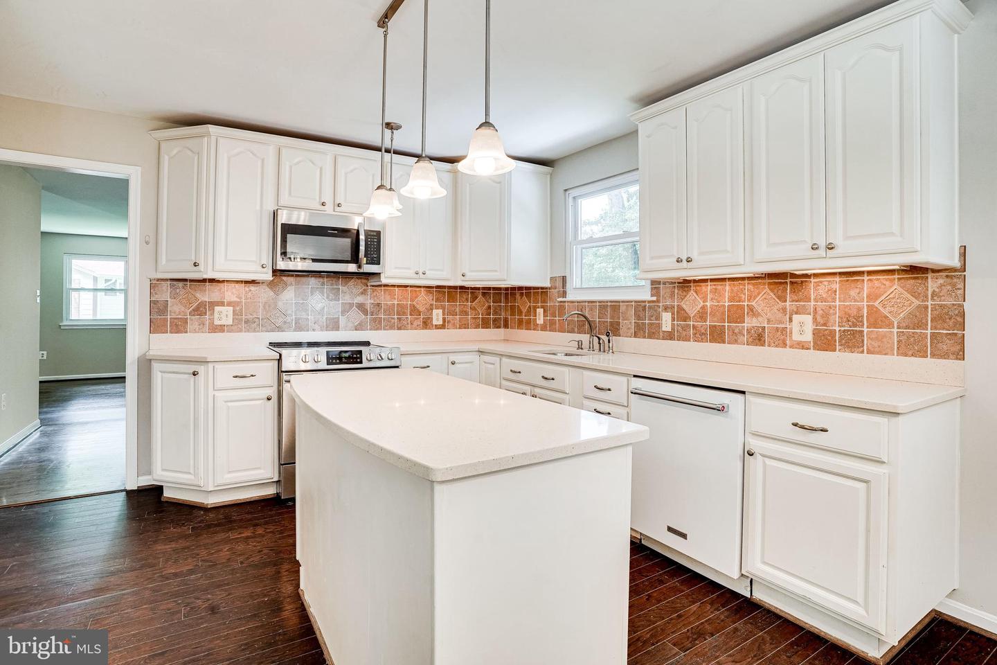4939 GAINSBOROUGH DRIVE