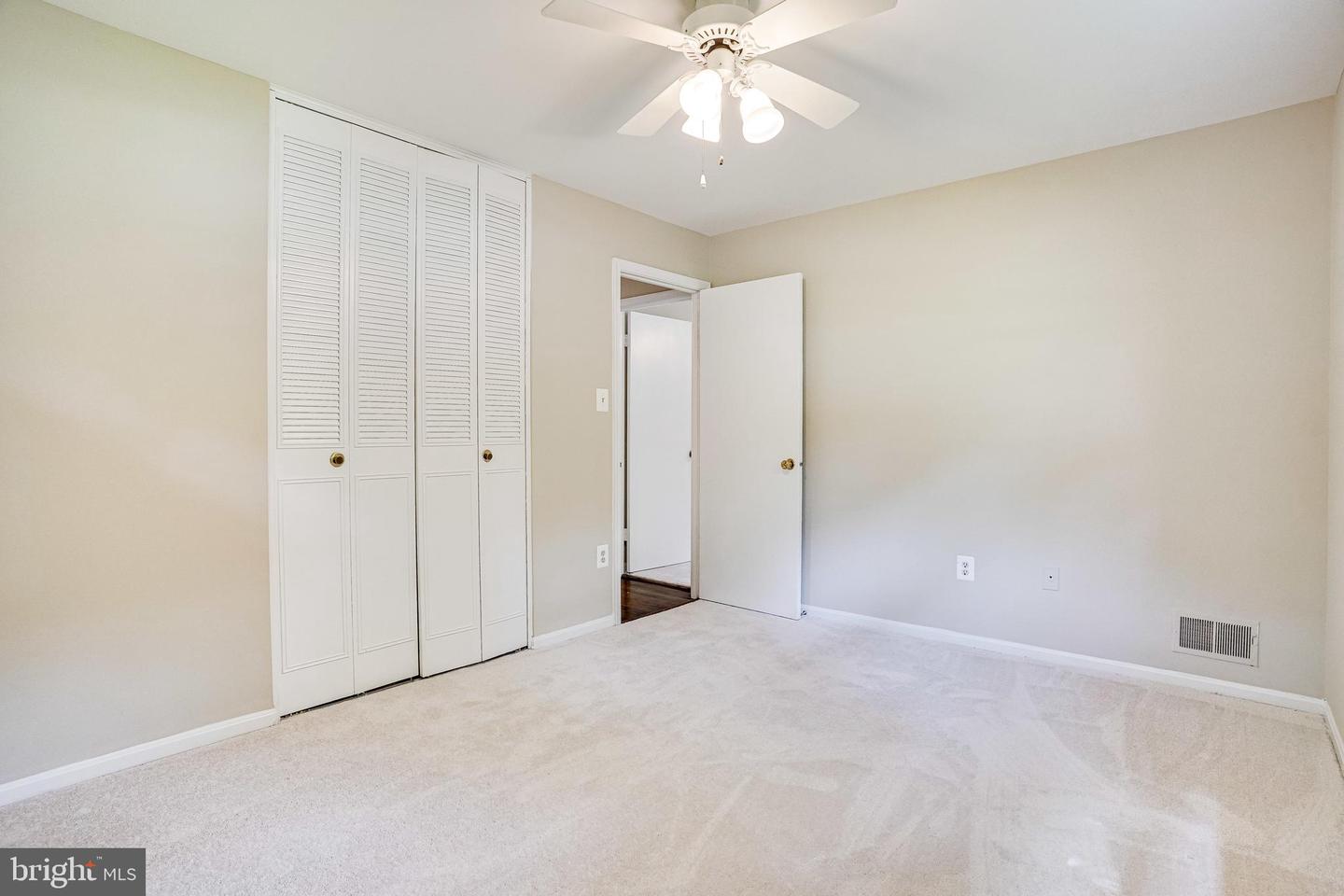 4939 GAINSBOROUGH DRIVE