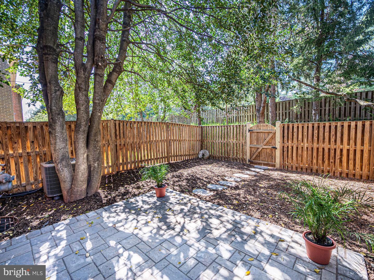 5836 KARA PLACE
