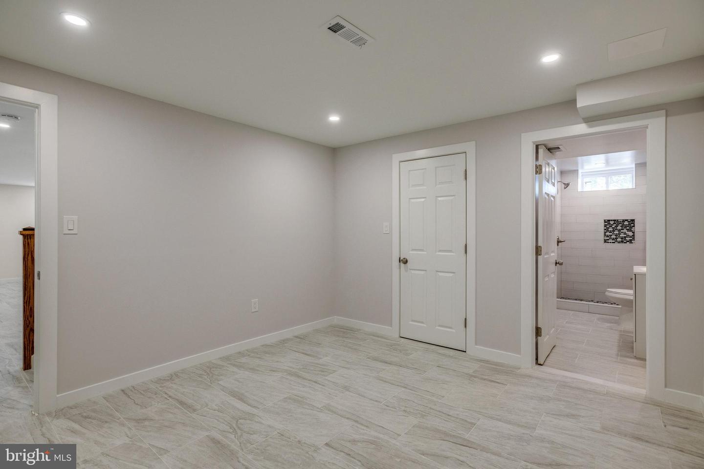 9003 FOX LAIR DRIVE