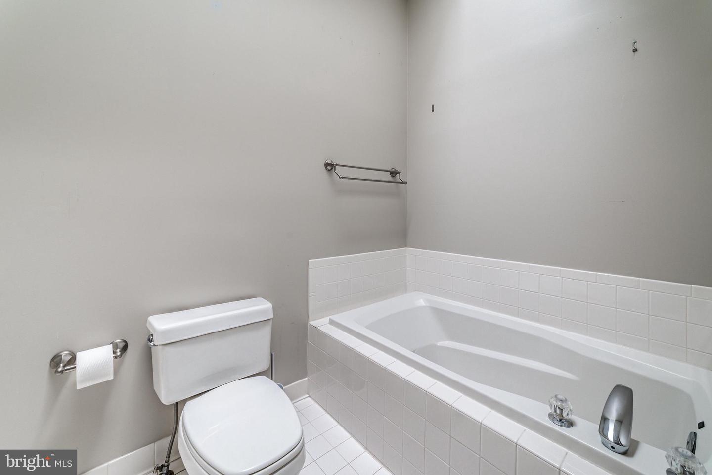 5876 WESCOTT HILLS WAY