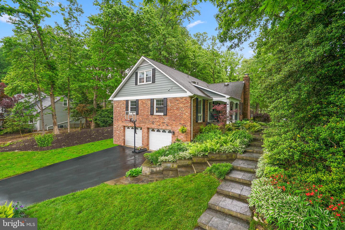 3527 LAUNCELOT WAY