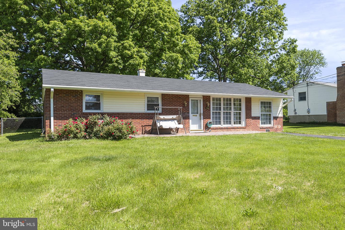 4916 TREETOP LANE