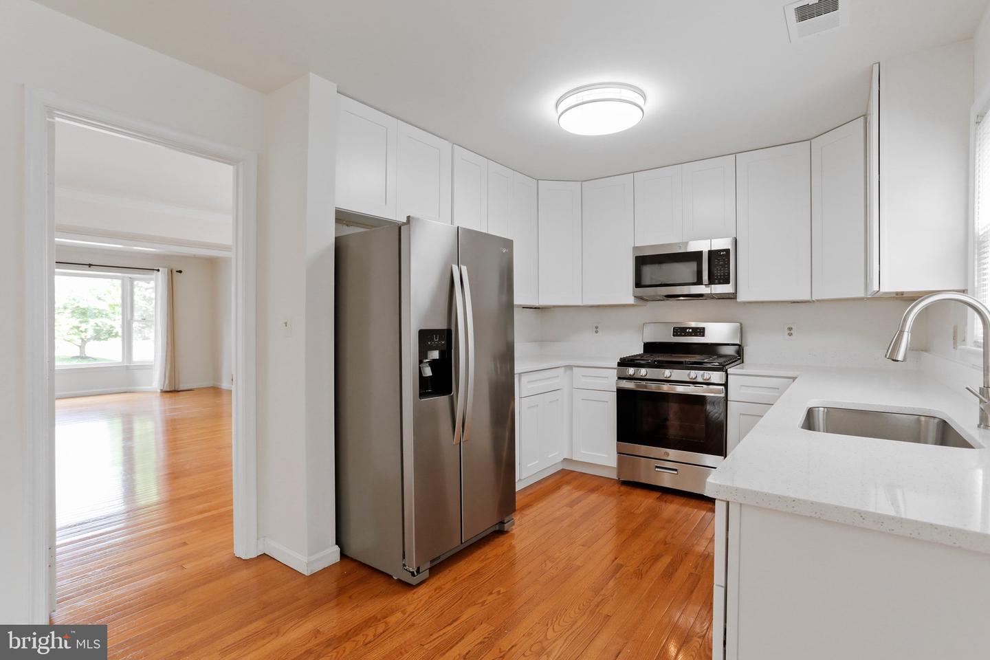 3528 ARMFIELD FARM DRIVE