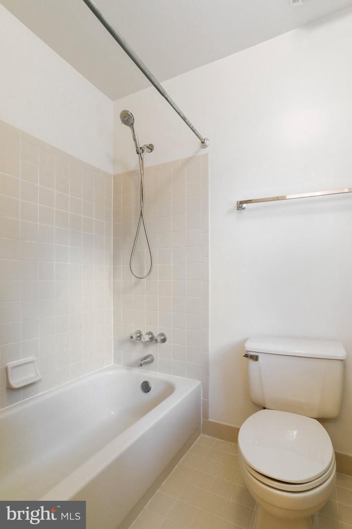 3528 ARMFIELD FARM DRIVE
