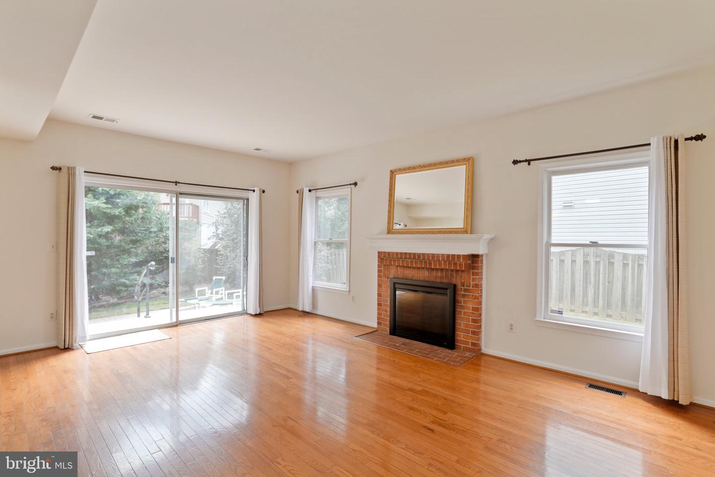 3528 ARMFIELD FARM DRIVE