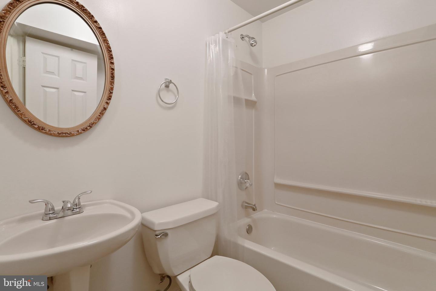 3528 ARMFIELD FARM DRIVE