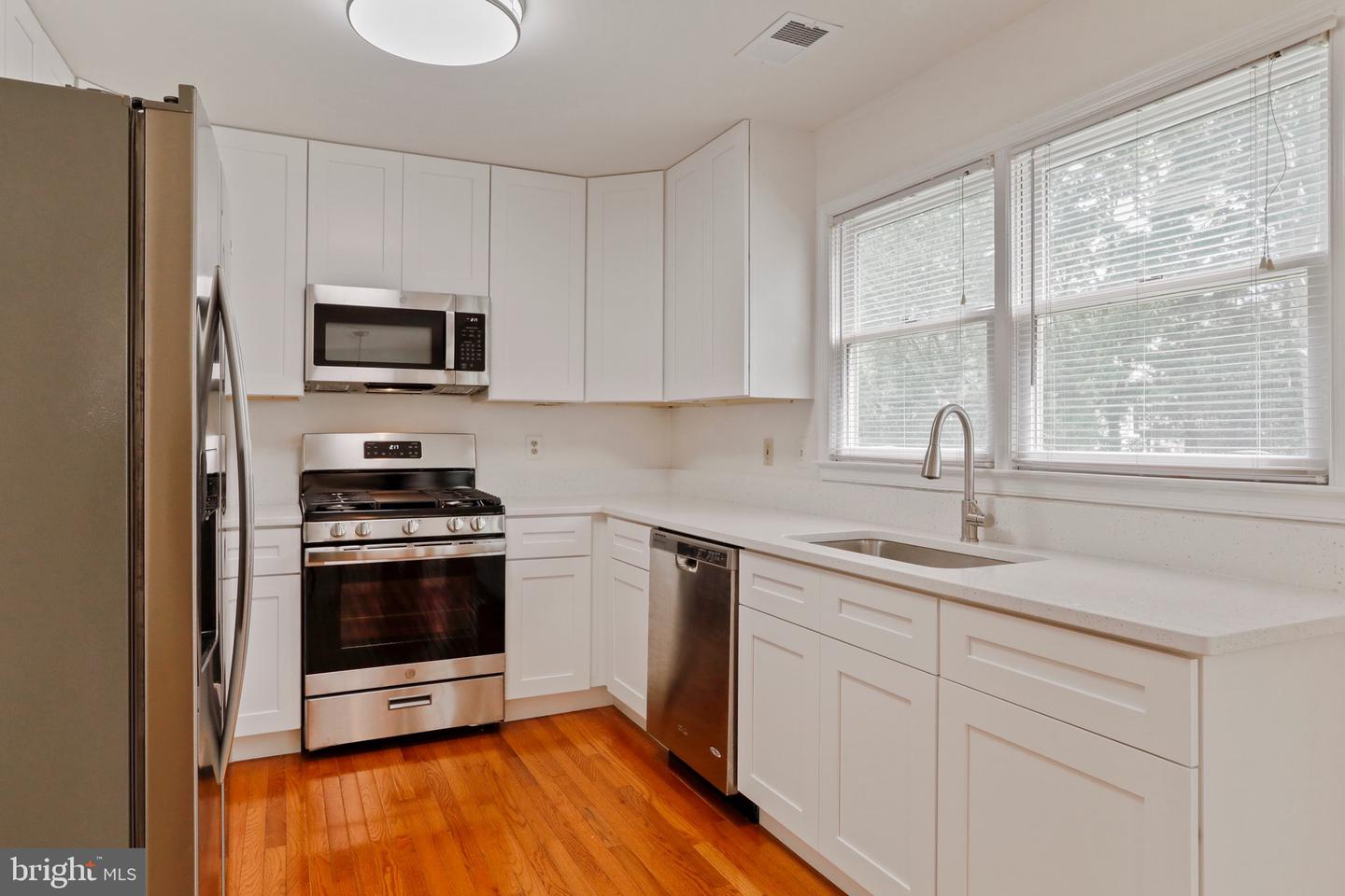 3528 ARMFIELD FARM DRIVE