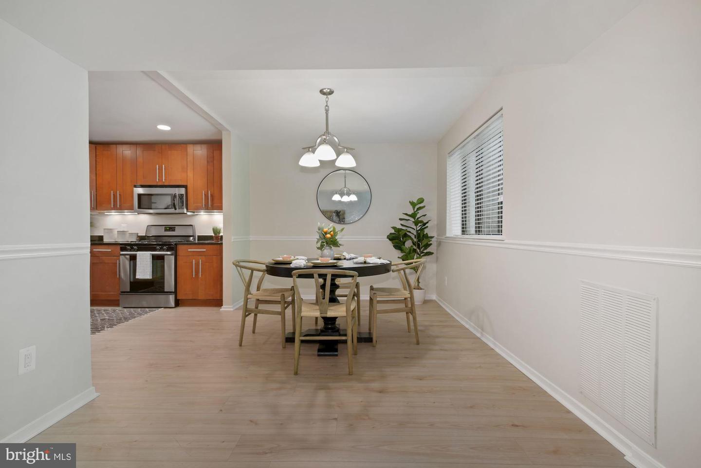 1650 PARKCREST CIRCLE Unit: 100