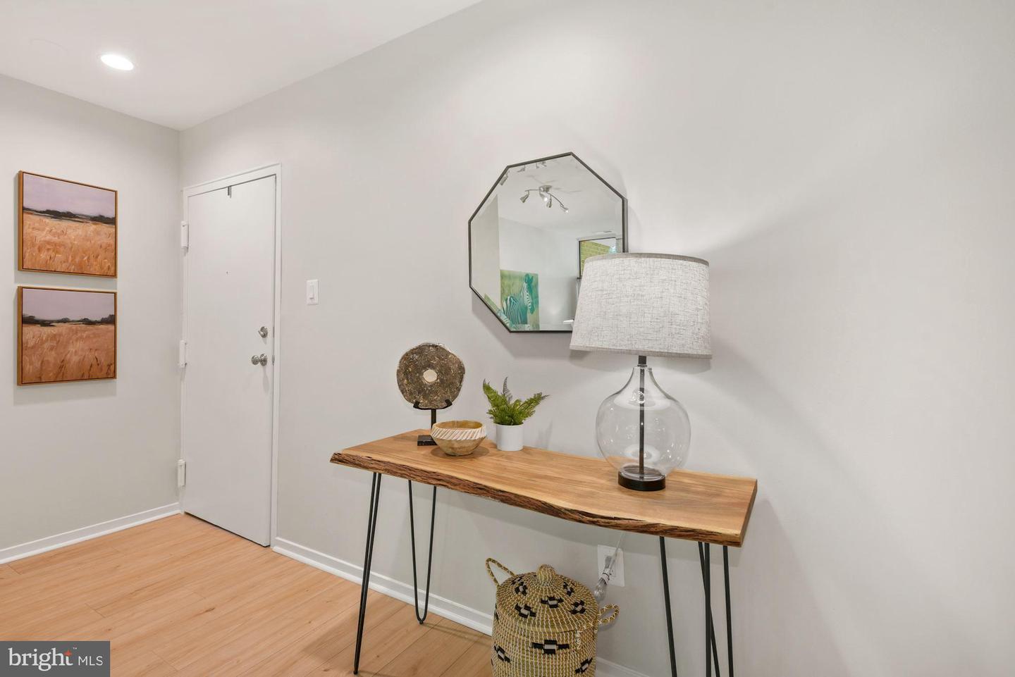 1650 PARKCREST CIRCLE Unit: 100