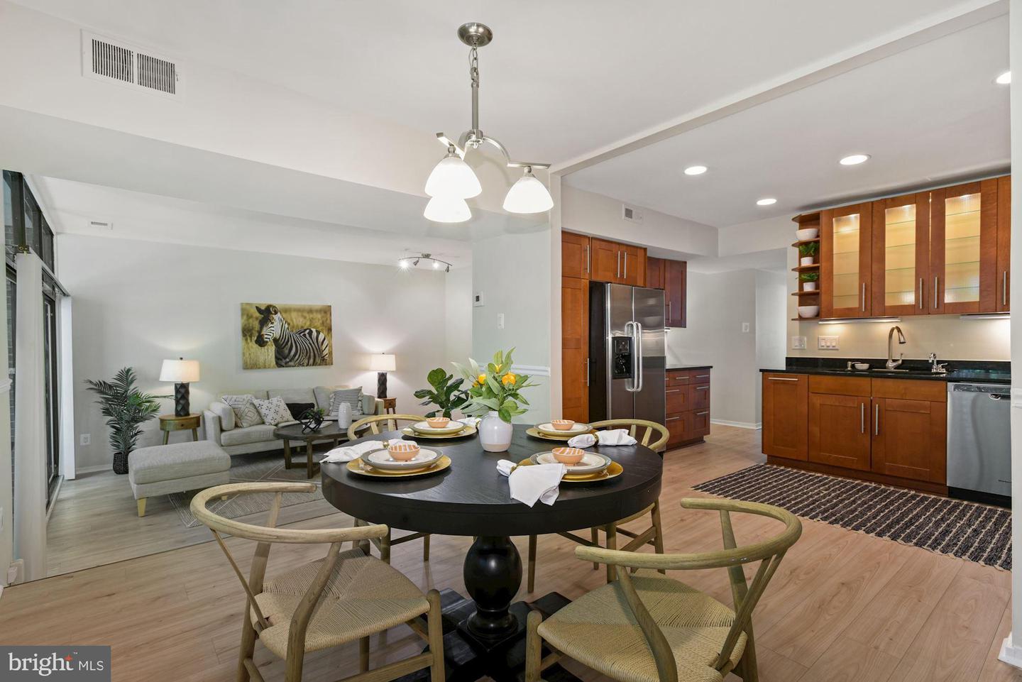 1650 PARKCREST CIRCLE Unit: 100