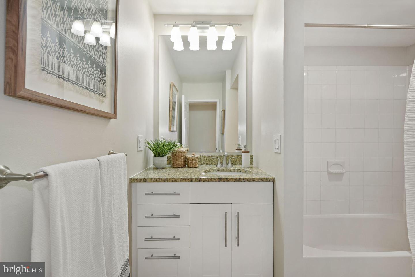 1650 PARKCREST CIRCLE Unit: 100