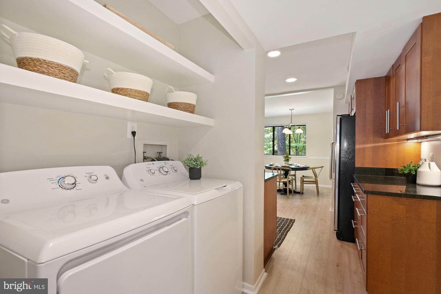 1650 PARKCREST CIRCLE Unit: 100