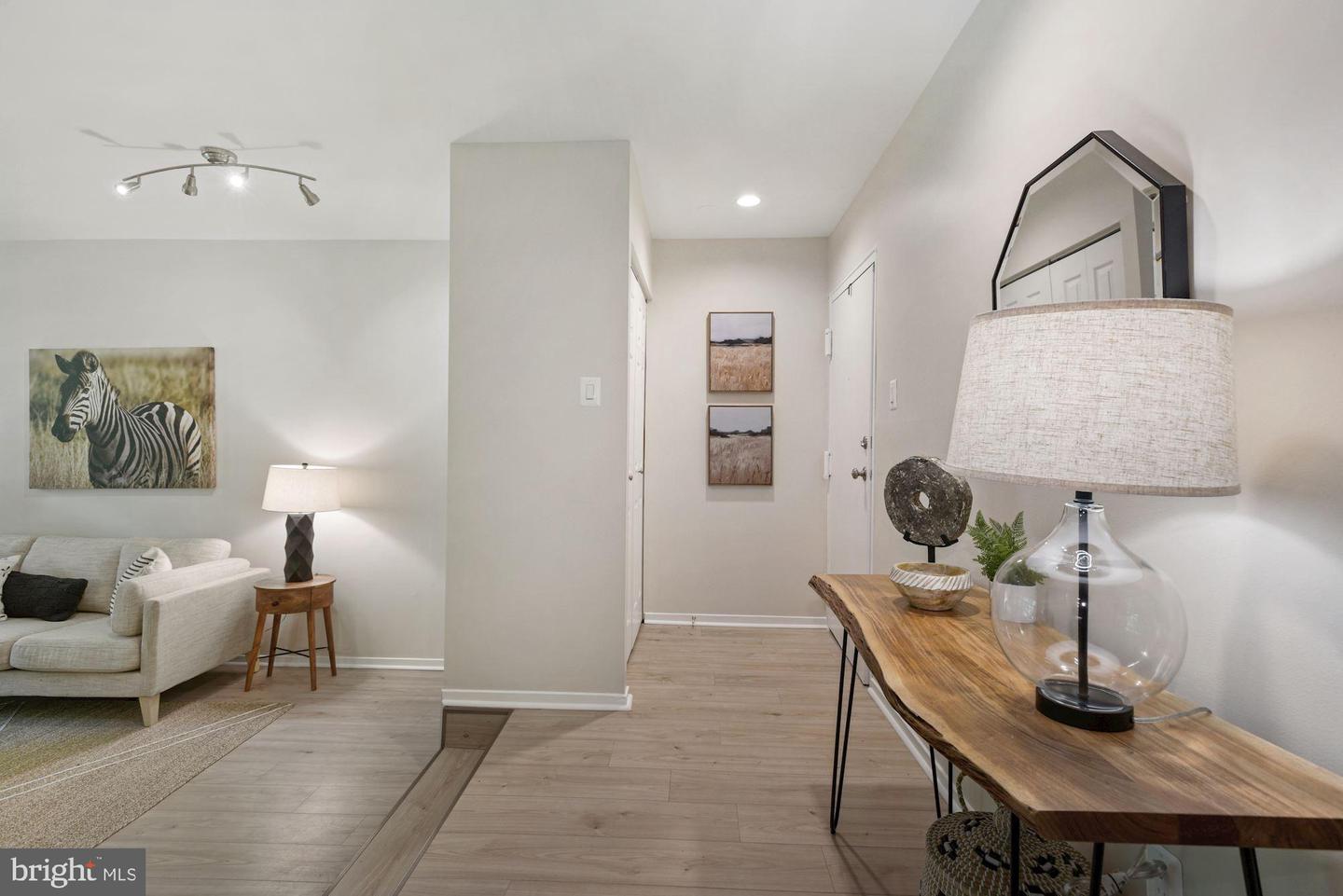 1650 PARKCREST CIRCLE Unit: 100