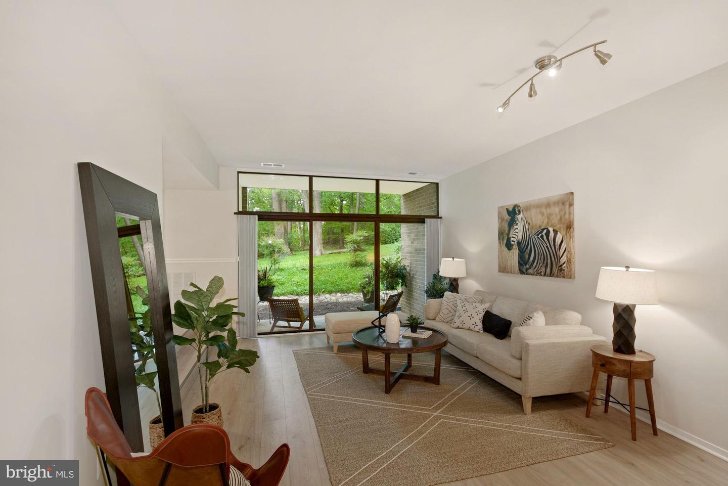 1650 PARKCREST CIRCLE Unit: 100