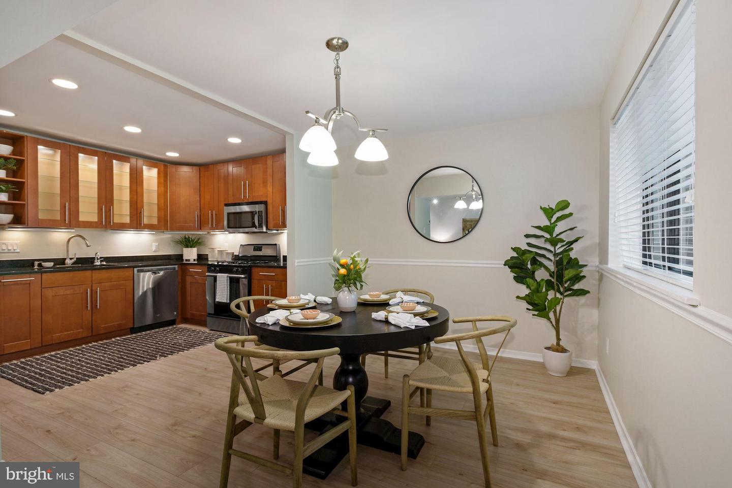 1650 PARKCREST CIRCLE Unit: 100