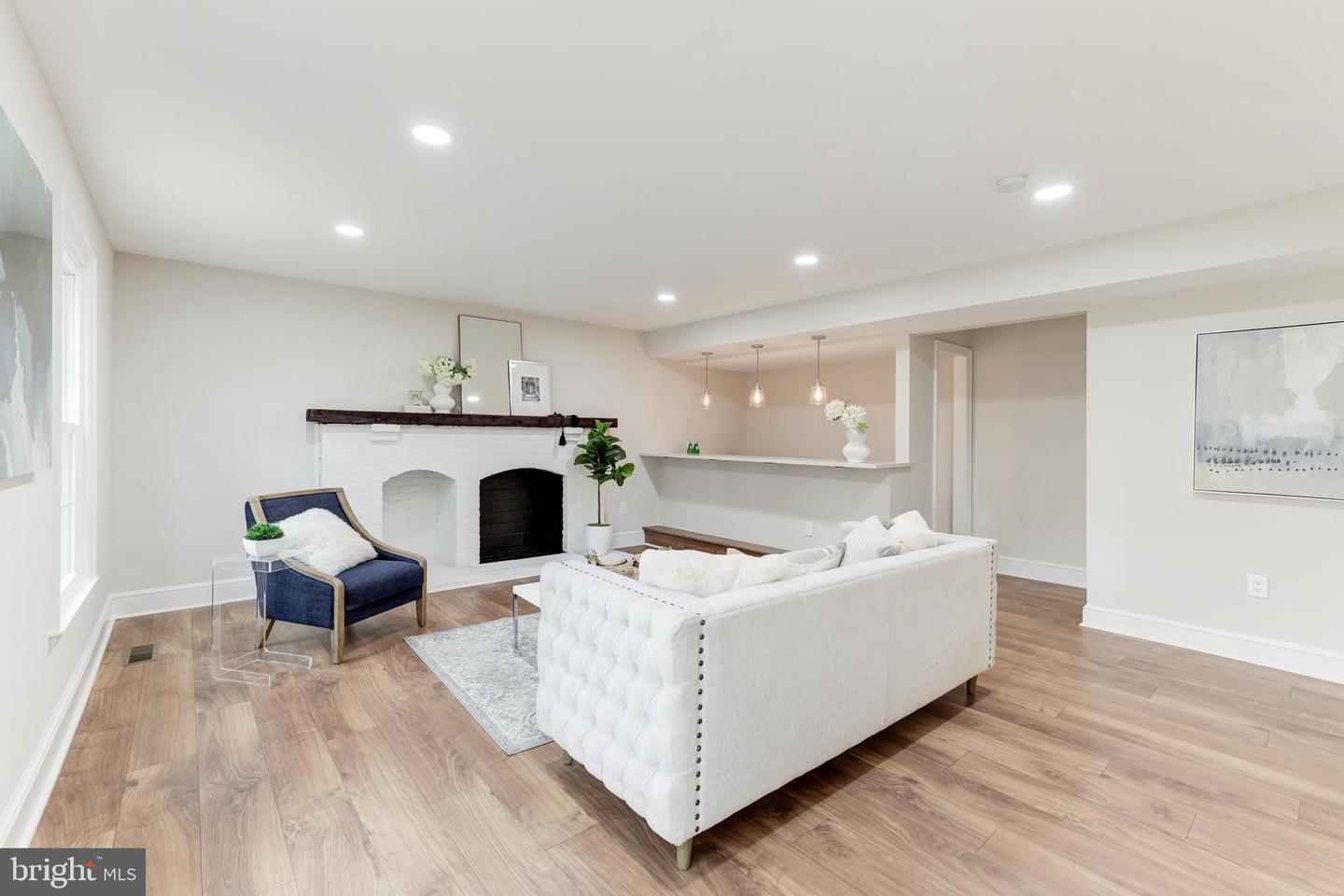 2706 BERRYLAND DRIVE