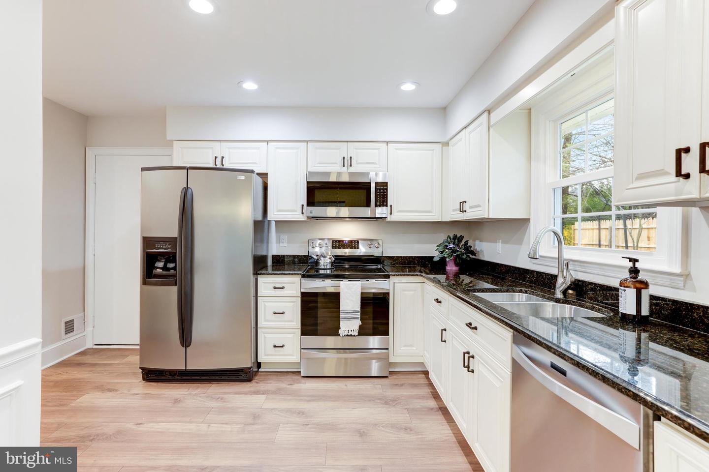 2706 BERRYLAND DRIVE
