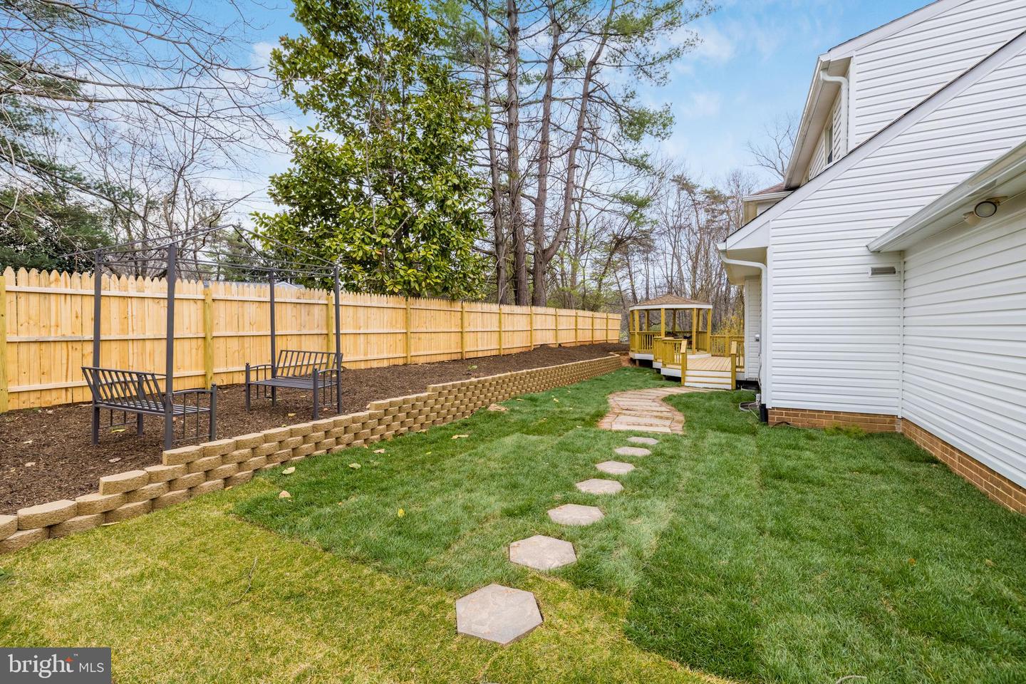 2706 BERRYLAND DRIVE