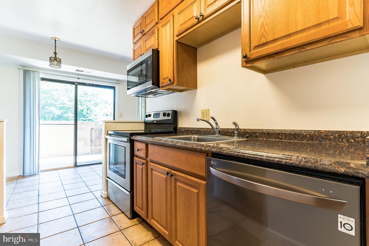 6431 RICHMOND HIGHWAY Unit: 101