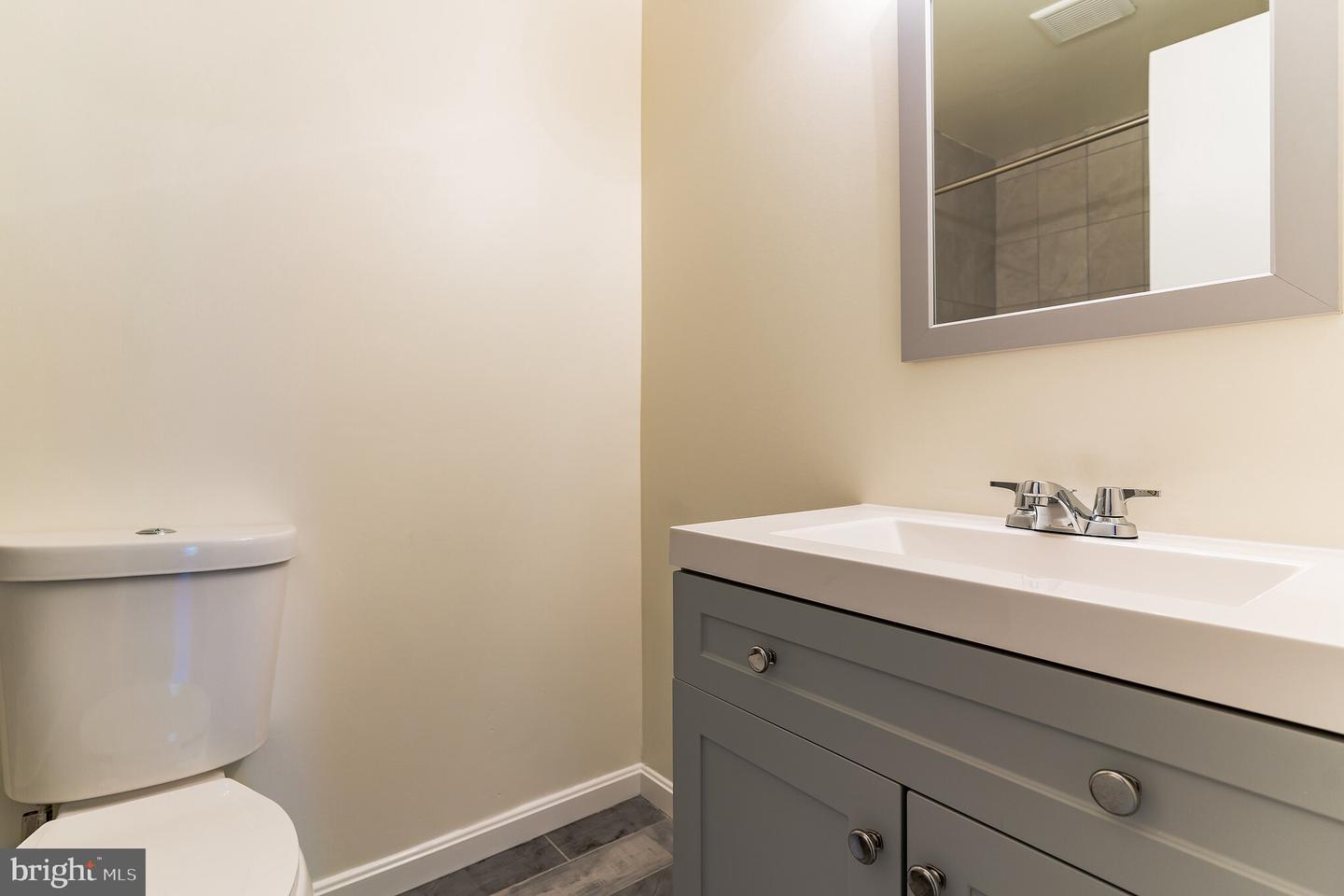 6431 RICHMOND HIGHWAY Unit: 101