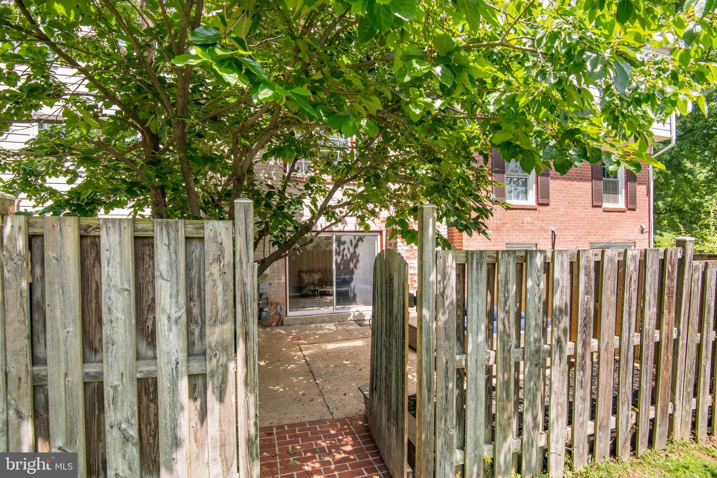 4918 VAN MASDAG COURT