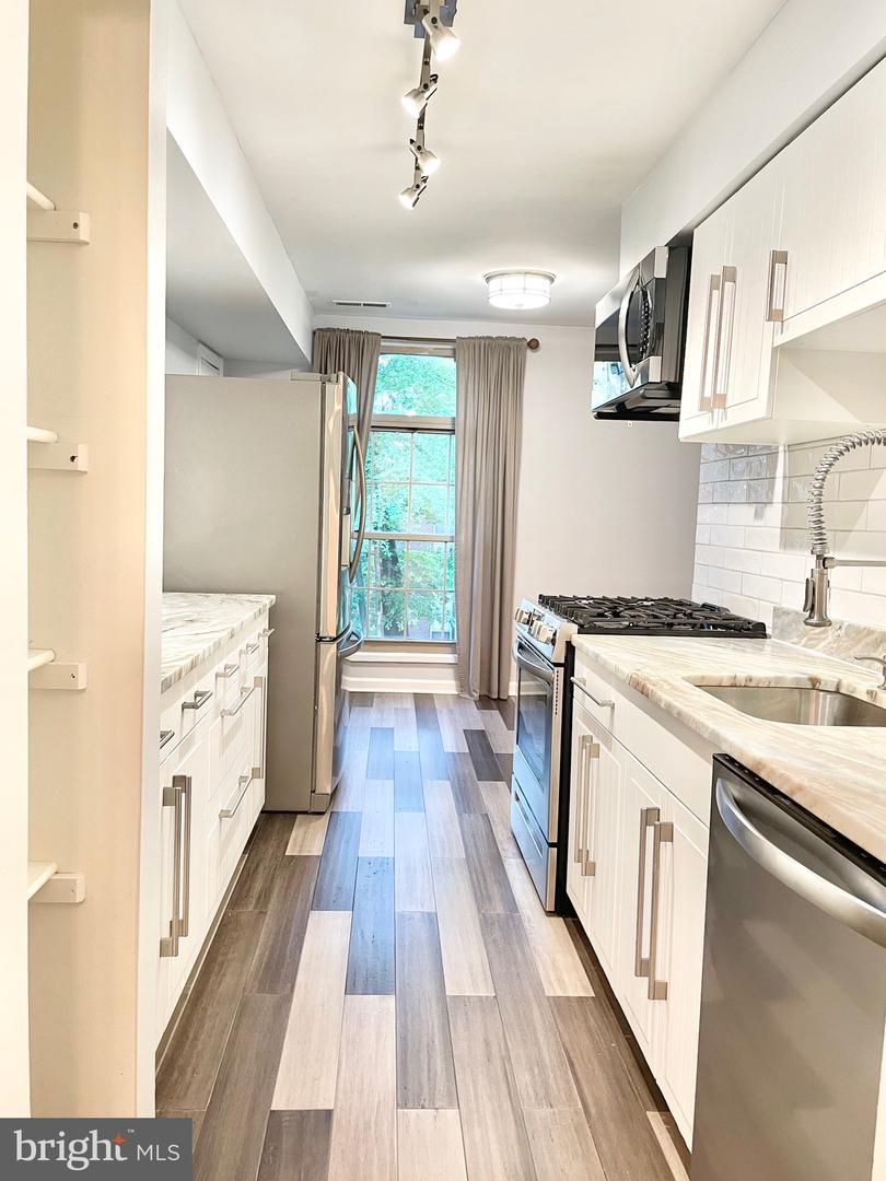 3374 WOODBURN ROAD Unit: 32