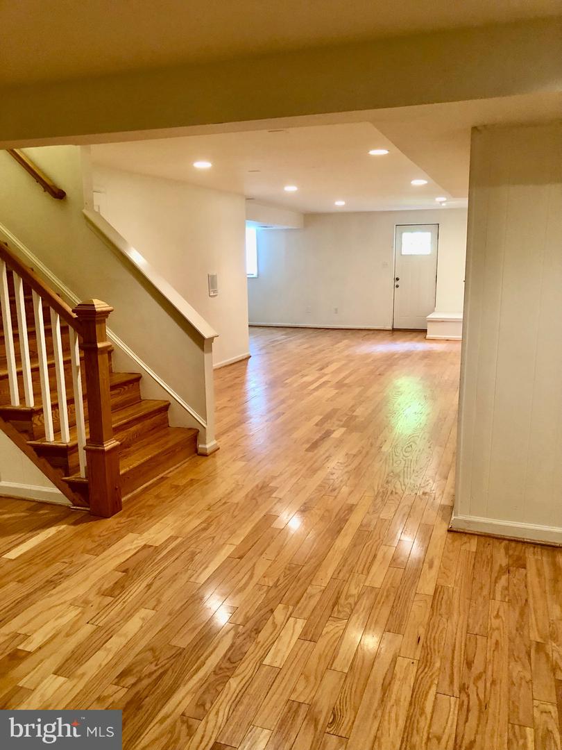 2523 LAKEVALE DRIVE