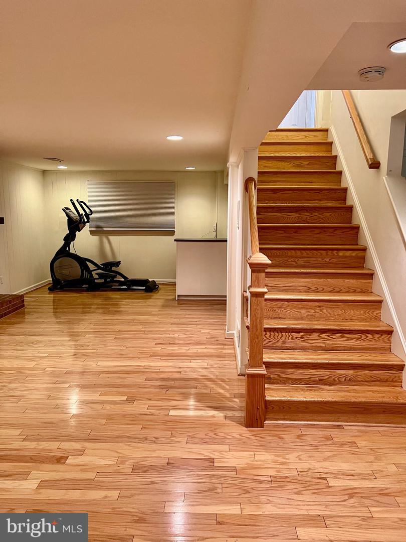 2523 LAKEVALE DRIVE