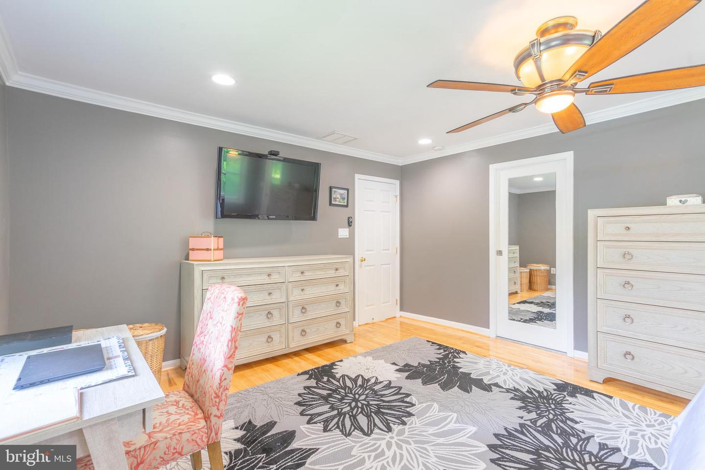 2406 PHILLIPS DRIVE