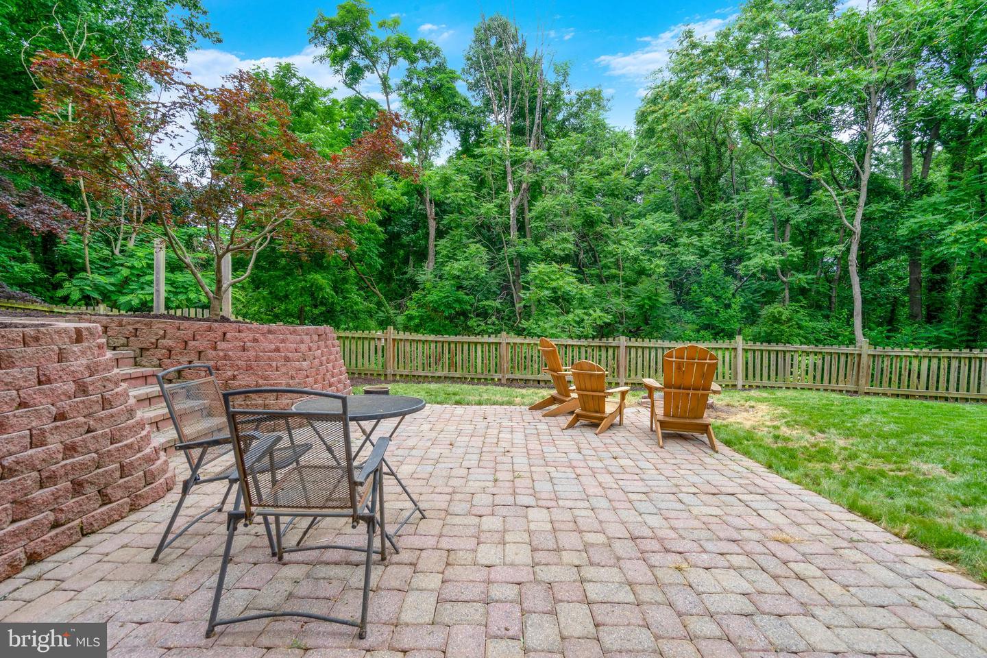 2406 PHILLIPS DRIVE