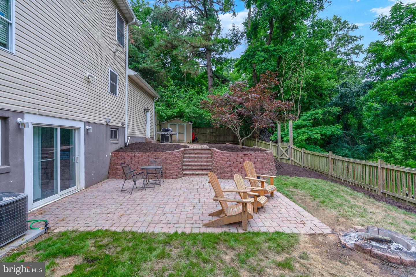 2406 PHILLIPS DRIVE