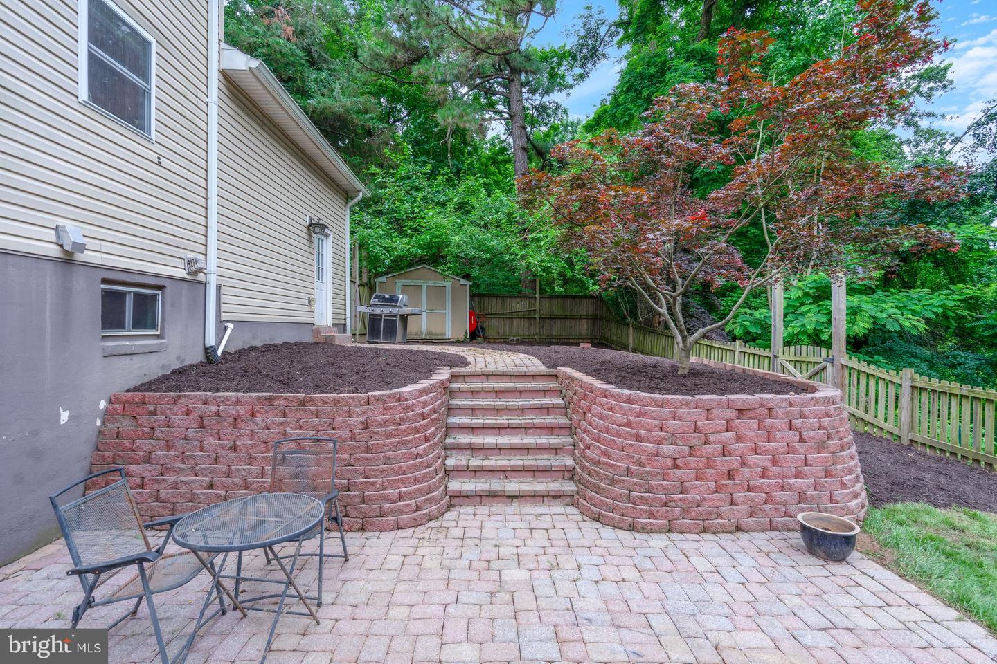 2406 PHILLIPS DRIVE