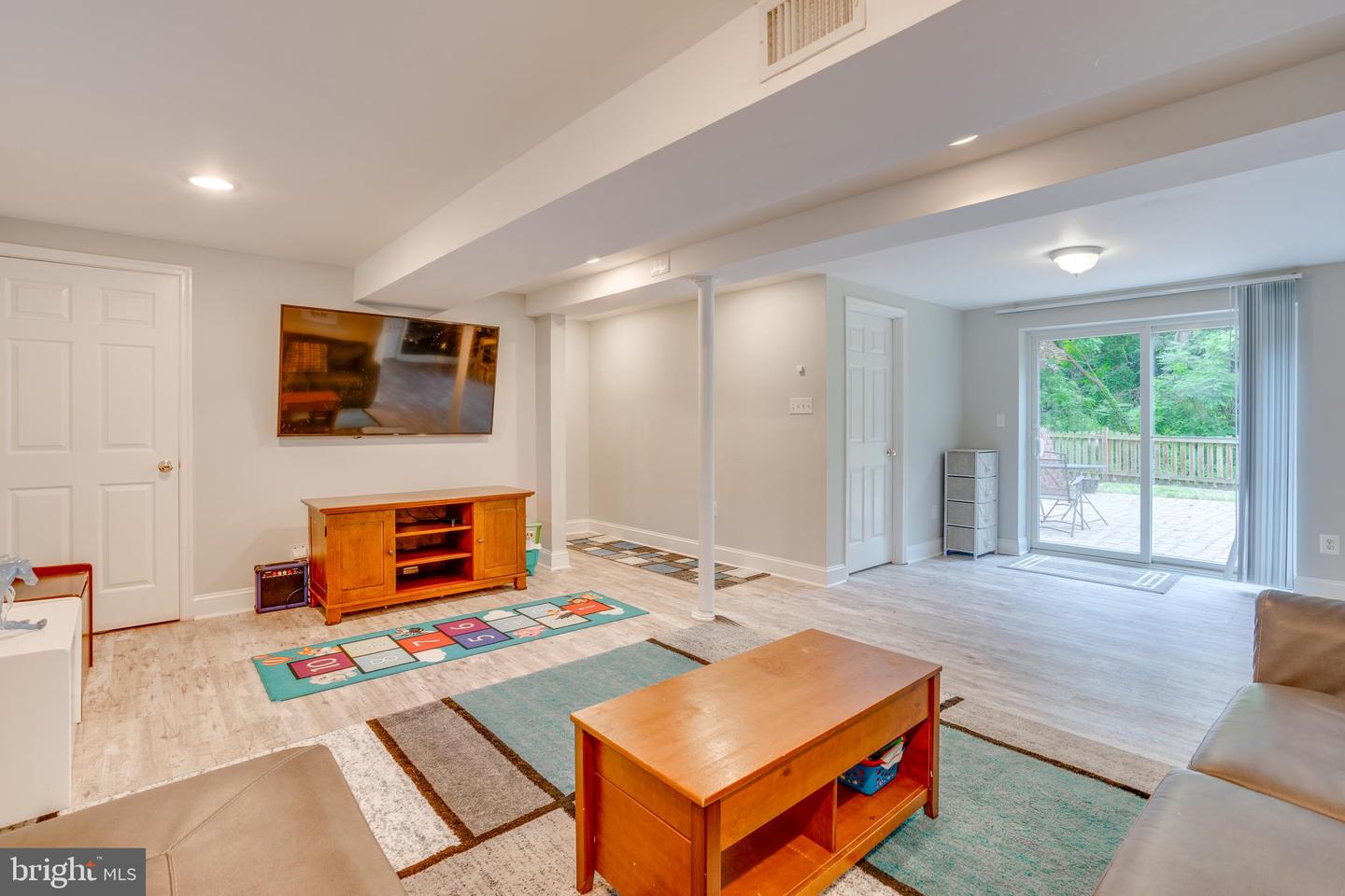 2406 PHILLIPS DRIVE