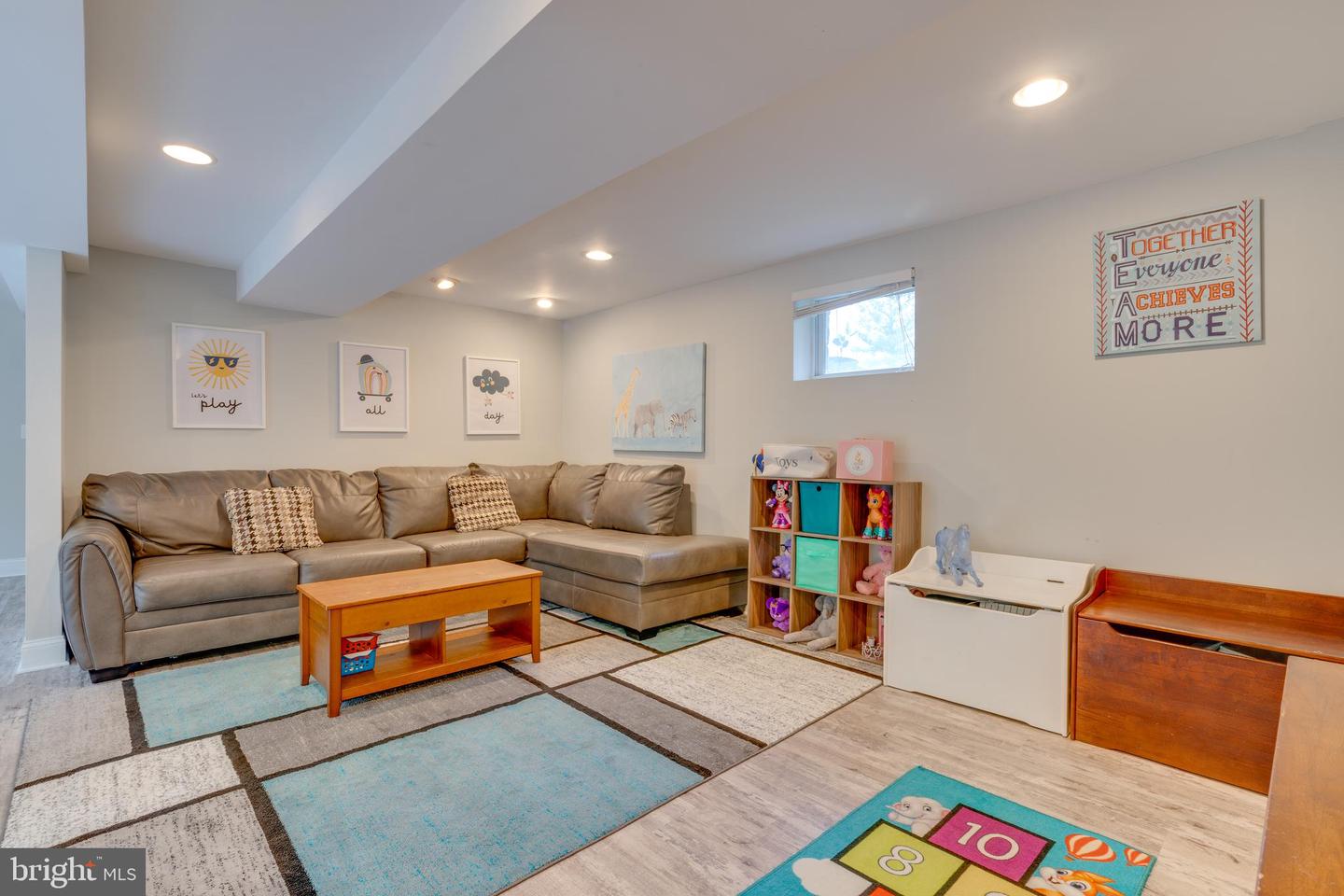 2406 PHILLIPS DRIVE