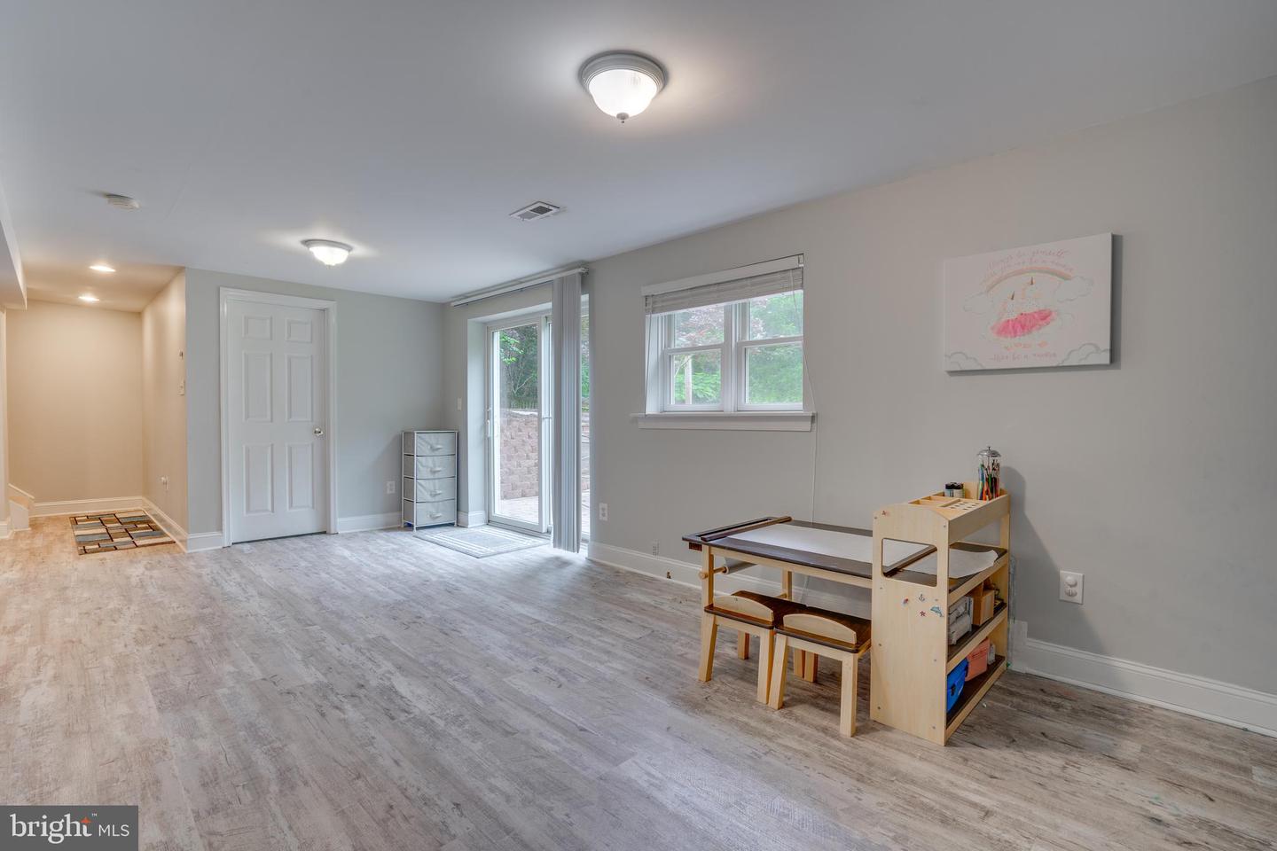 2406 PHILLIPS DRIVE