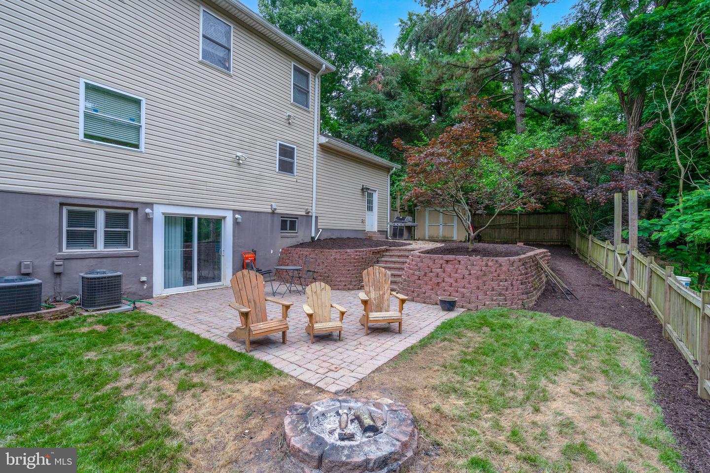 2406 PHILLIPS DRIVE