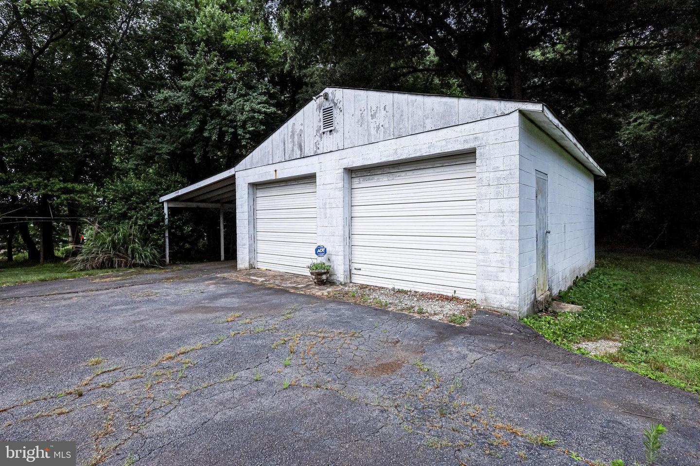 10125 ZION DRIVE