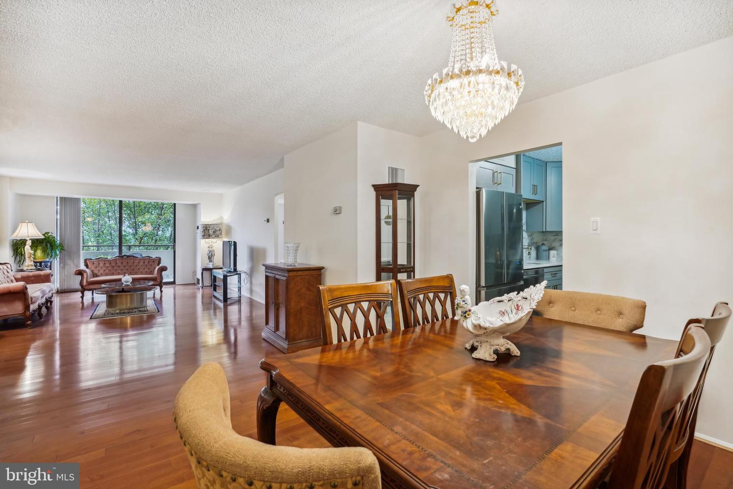 1800 OLD MEADOW ROAD Unit: 311
