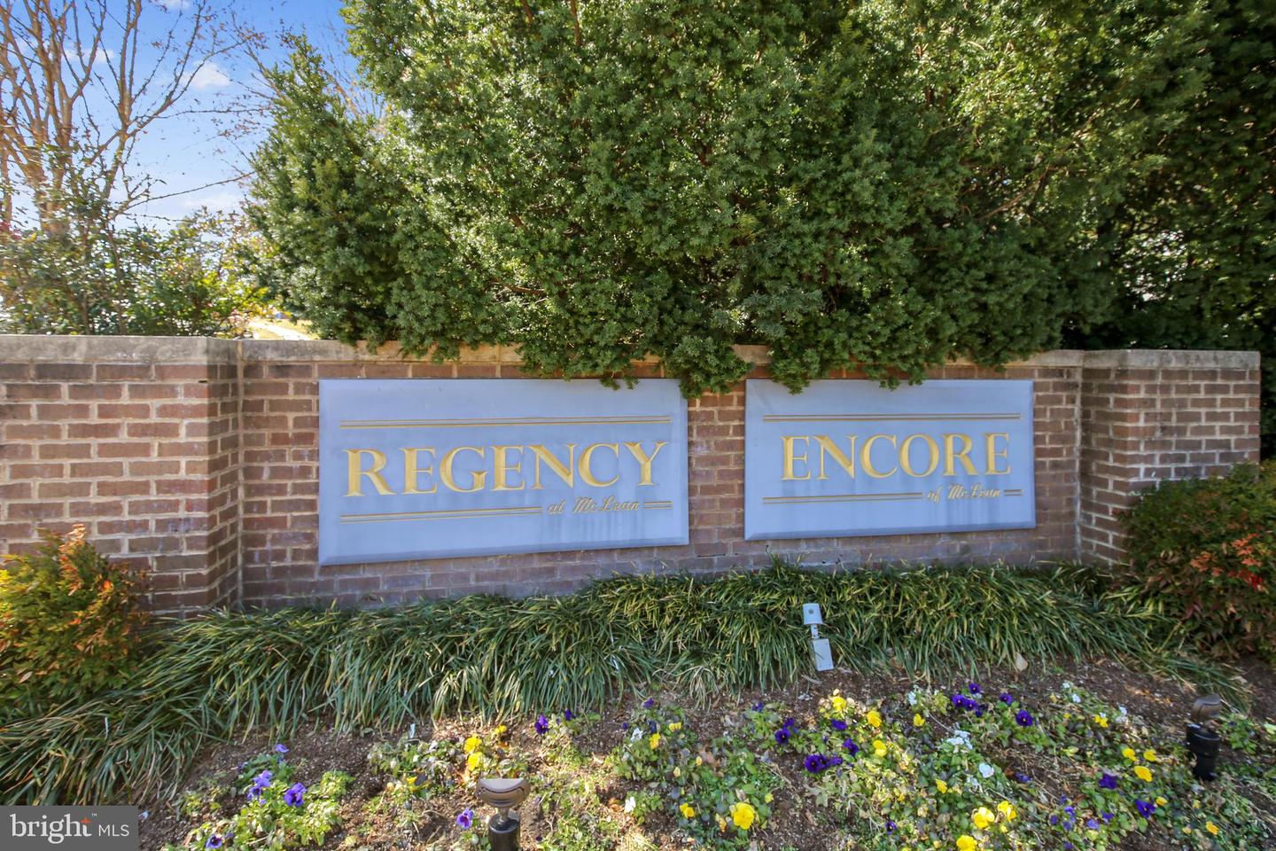 1800 OLD MEADOW ROAD Unit: 311