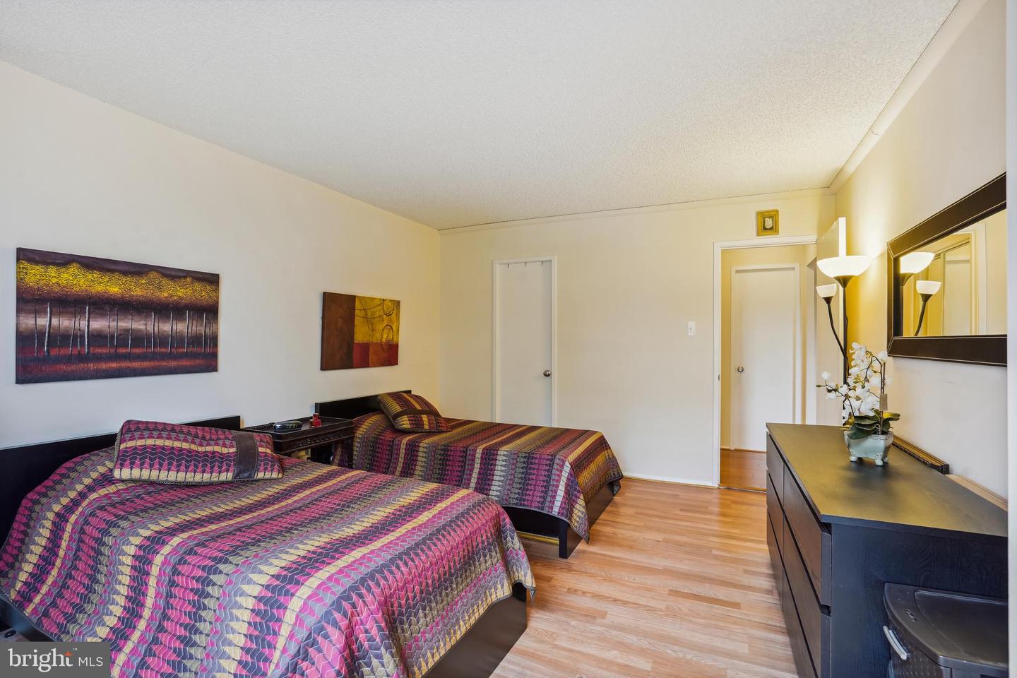 1800 OLD MEADOW ROAD Unit: 311