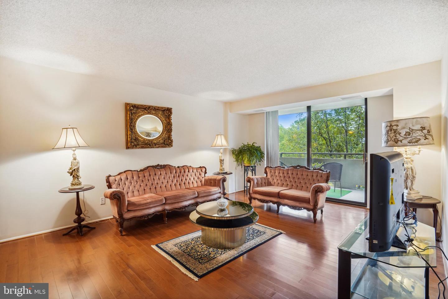 1800 OLD MEADOW ROAD Unit: 311