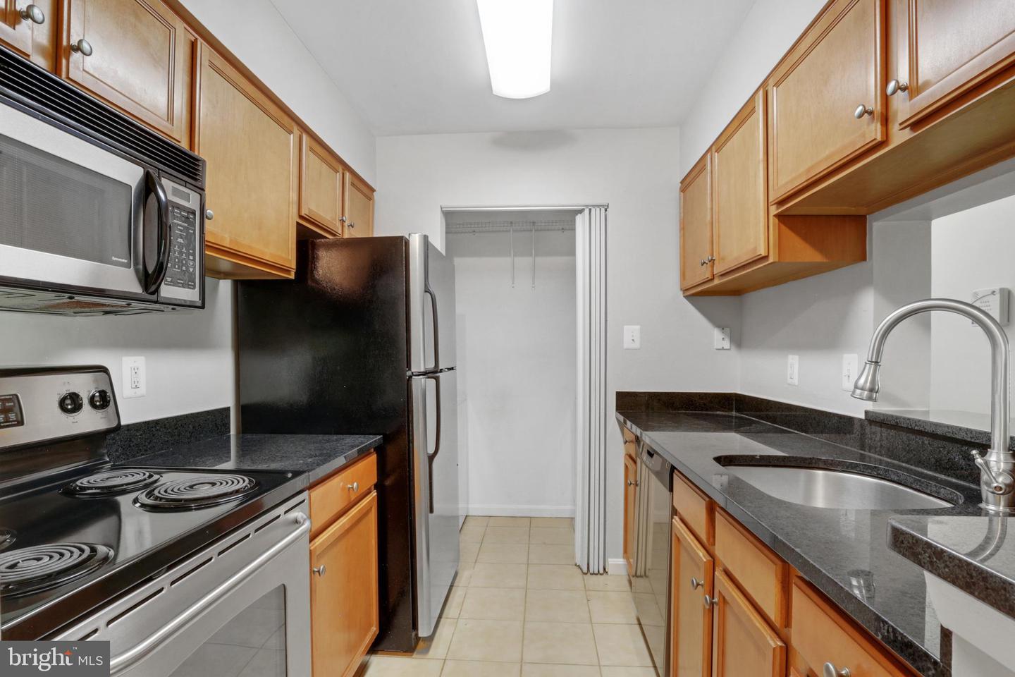 11653 GAS LIGHT COURT Unit: C