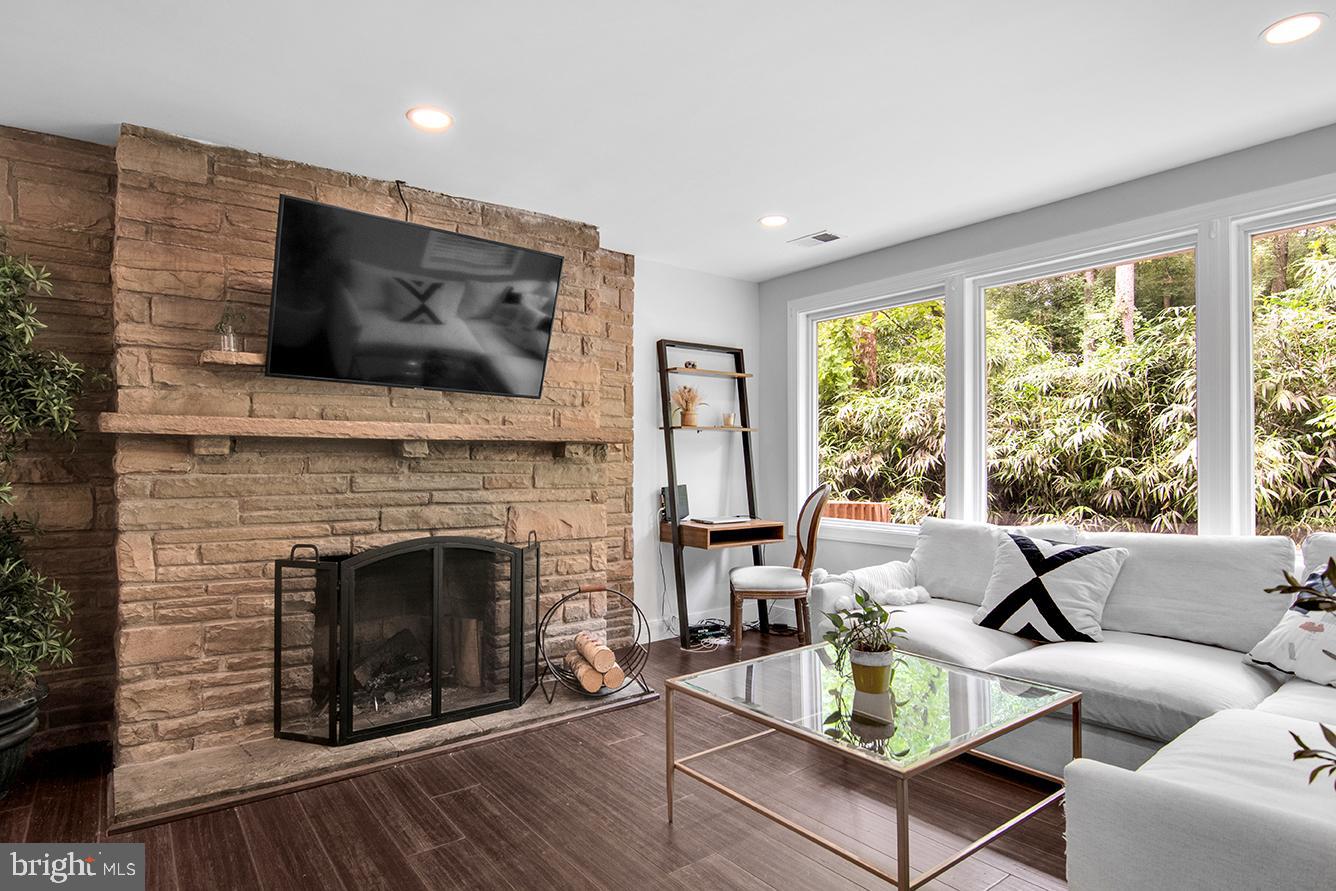 8112 ACCOTINK DRIVE