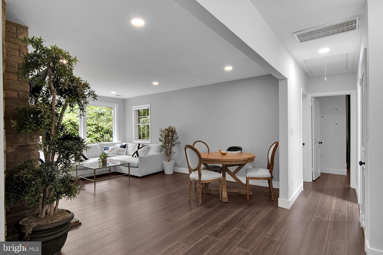 8112 ACCOTINK DRIVE